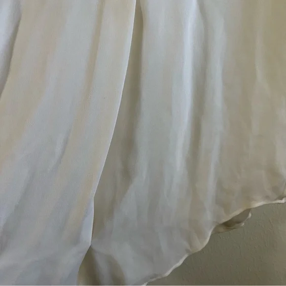 Vince Blouse White Silk Short Sleeve Split Neck Popover Blouse Sz S GUC - Picture 6 of 11